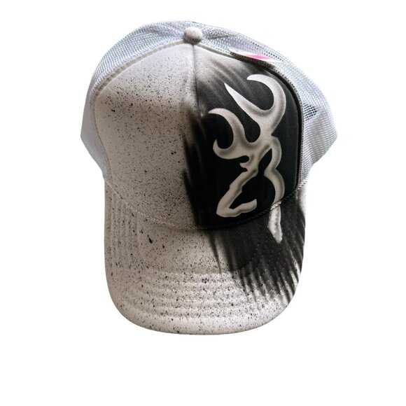 New with Tags Custom Airbrushed Deer Antler Trucker Hat - Picture 1 of 4